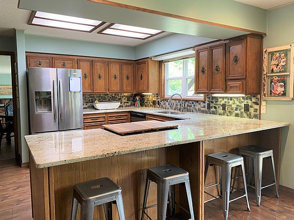 5th image of 128 Winterwood Cir