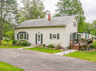 453 Fisher Rd, Pittsford, NY 14534