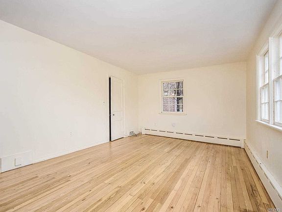 5th image of 44 Woolsey Ave