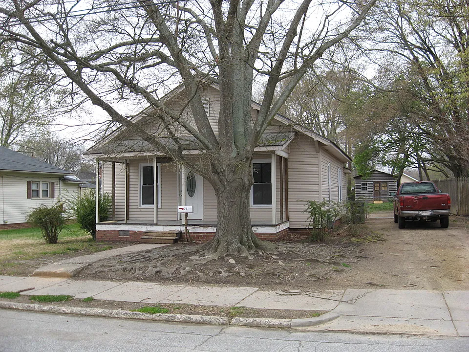 218 Sharpe Ave