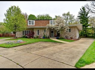 7709 Stevens St, Darien, IL 60561