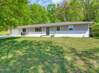 605 Crestview Ln, Rockwood, TN 37854