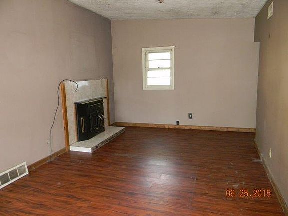 3rd image of 1600 S Mill St