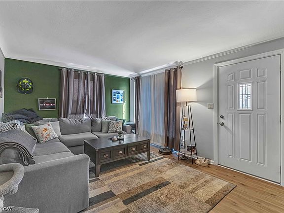 3rd image of 7620 Ivandale Dr