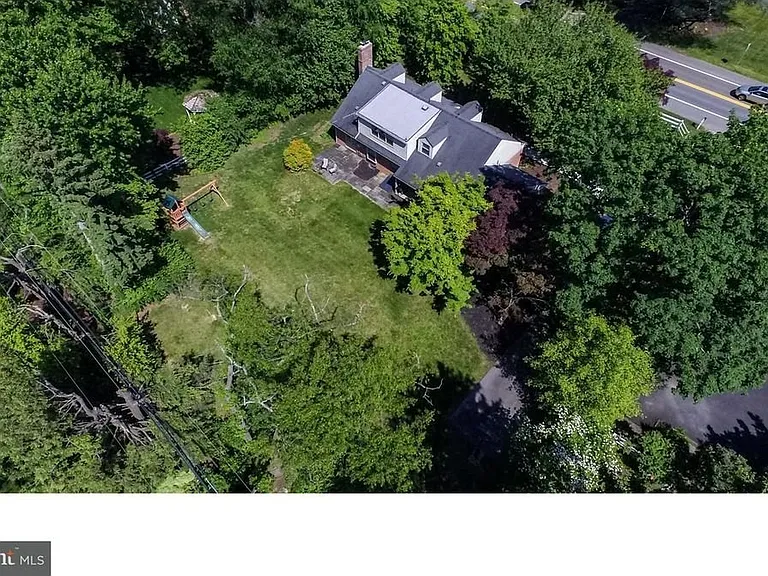 107 Augustine Cut Off — Photo 3