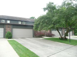 734 Riverside Ct, South Bend, IN 46616