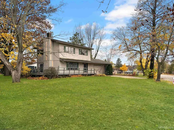 1600 Lake Shore Dr, Escanaba, MI 49829