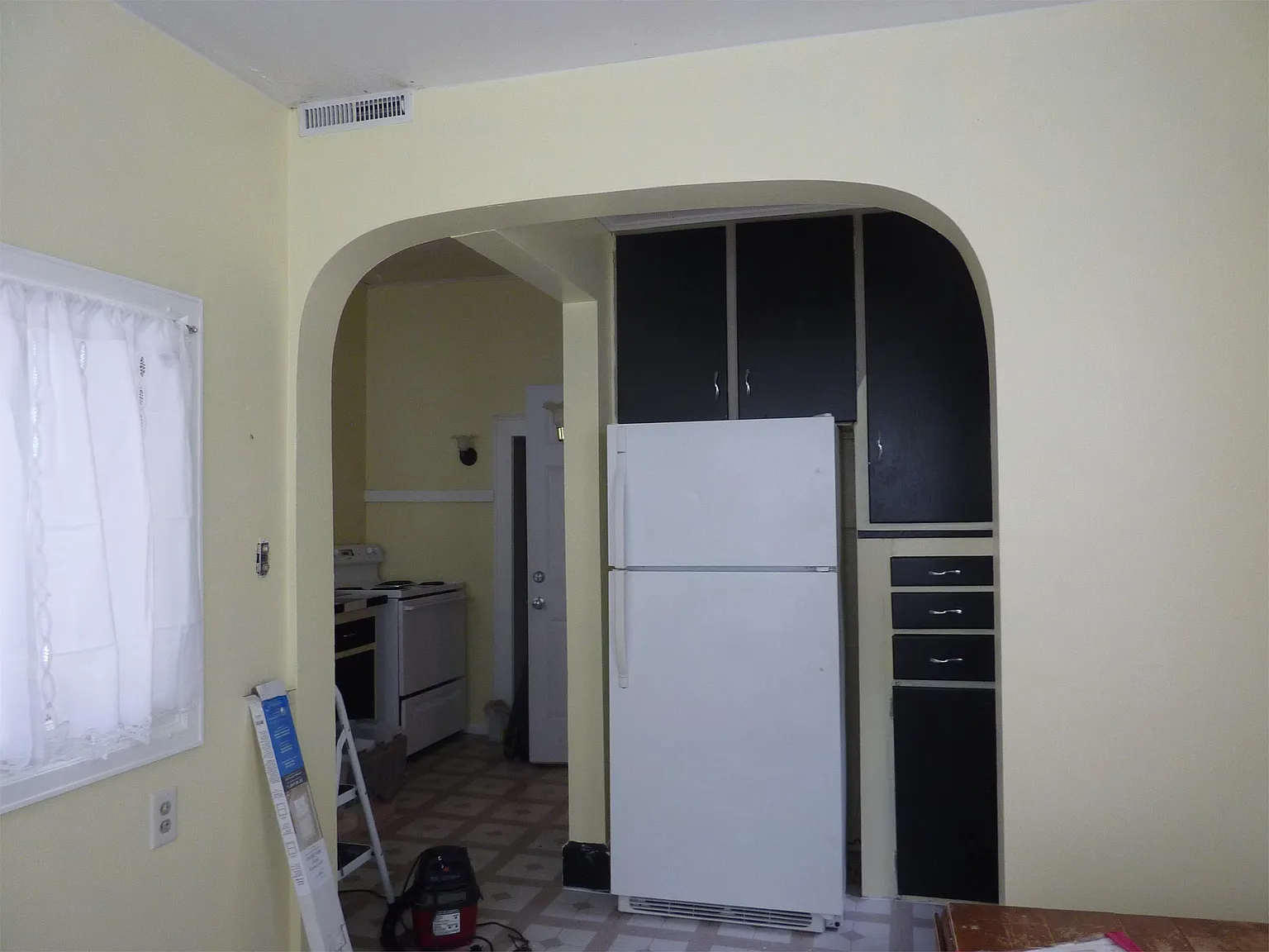 814 W. 4th St - 2 — Photo 3