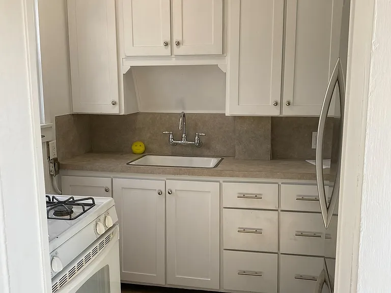 1884 S 1900 E — Photo 13