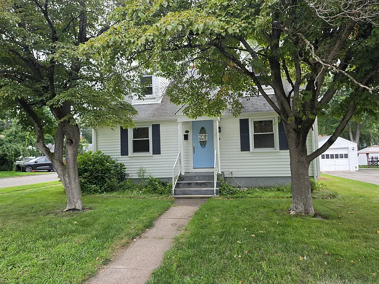30 Coolidge St — Photo 1
