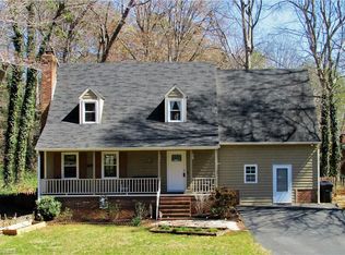 809 Horncastle Rd, Winston Salem, NC 27104