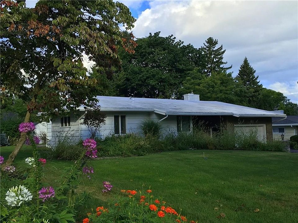 1st image of 104 Bradford Ln