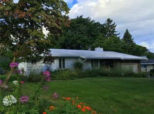 104 Bradford Ln, Syracuse, NY 13224