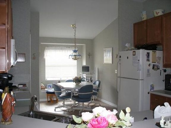3rd image of 2045 Grantham Greens Dr