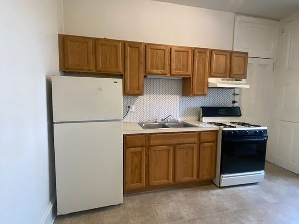 329 E Main St APT 1