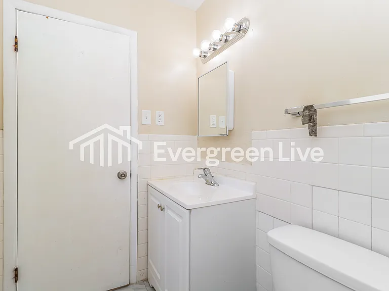 11875 Hidden Lake Dr — Photo 13