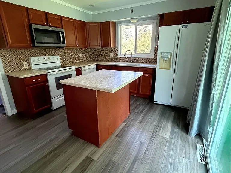 107 Hadley Dr — Photo 7