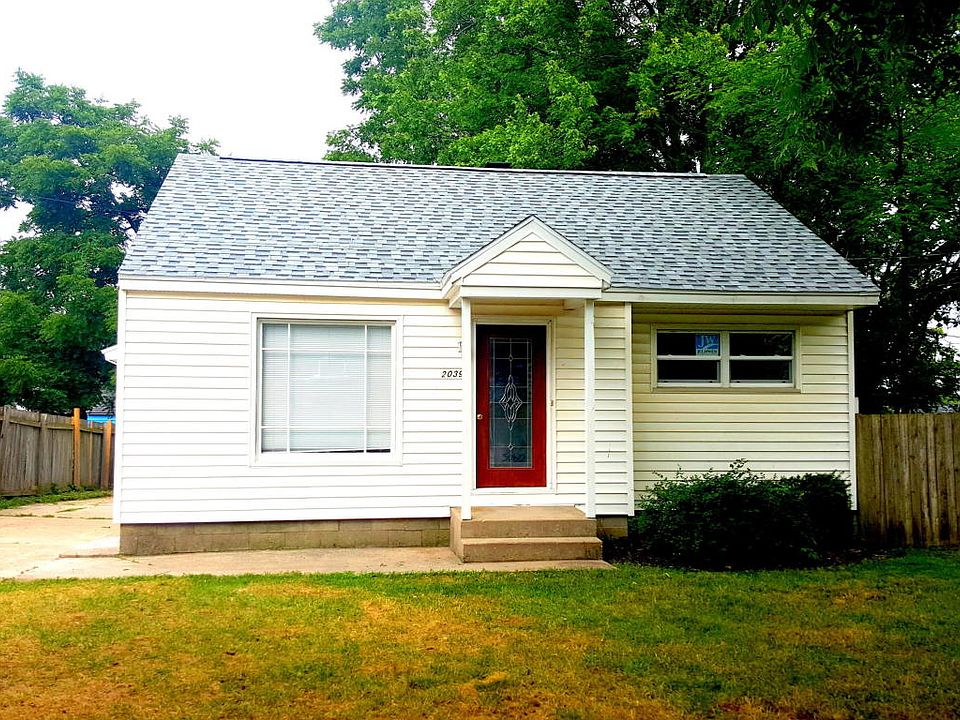 1st image of 2039 Johanna Ave SW