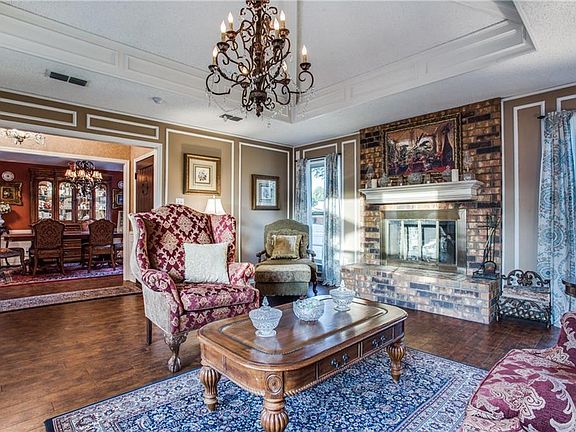5th image of 901 Meadow Creek Dr