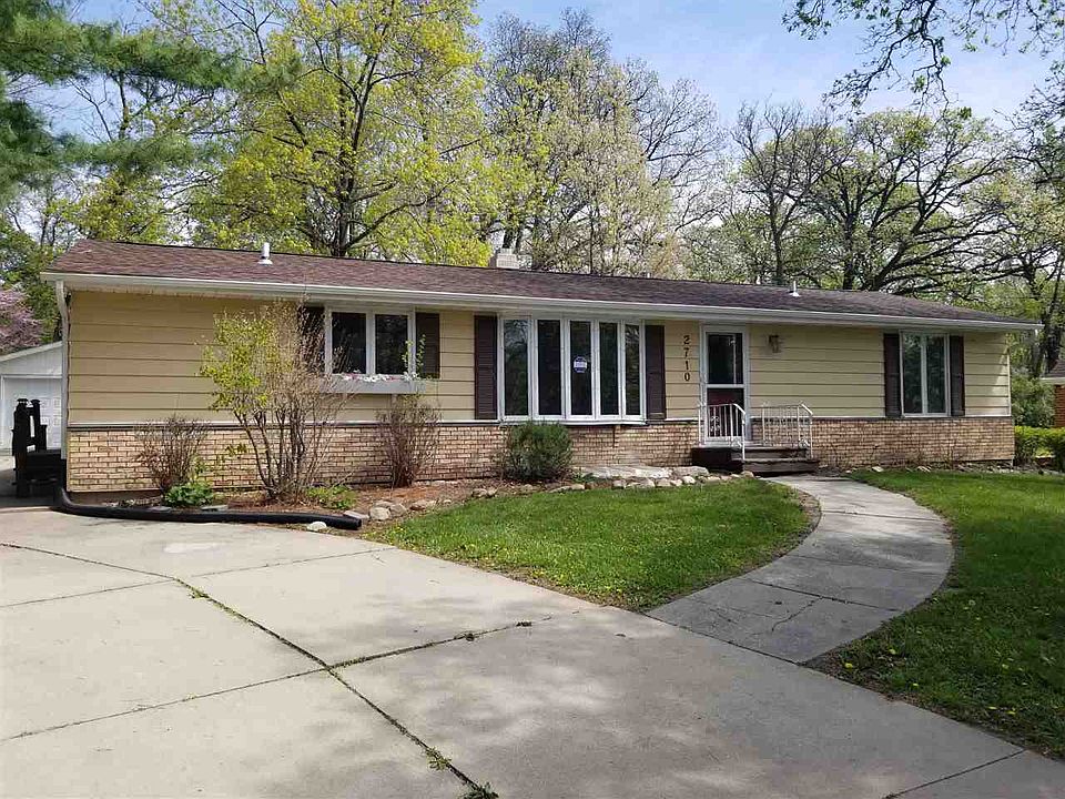 1st image of 2710 Rainbow Dr