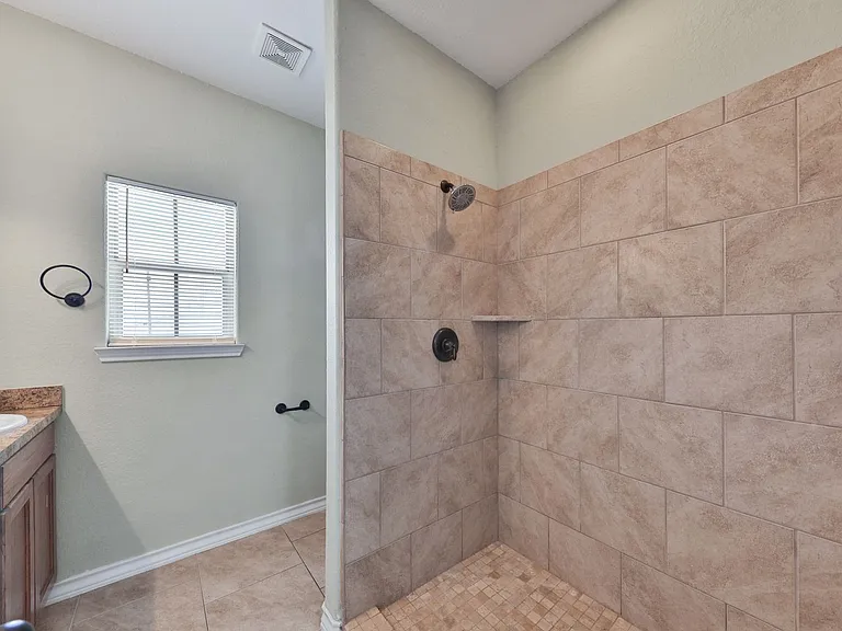 102 Cornell Ave — Photo 24