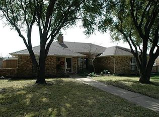 2300 Castle Rock Rd, Carrollton, TX 75007