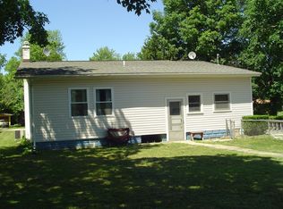 432 Clark St, Hartford, MI 49057