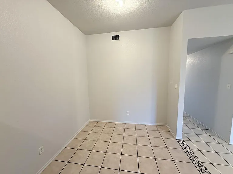 3708 Gus Dr #B — Photo 9