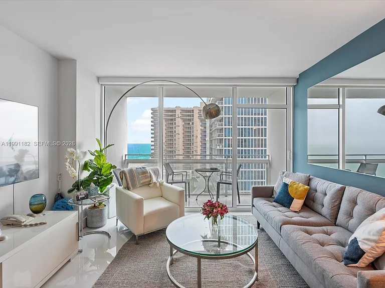 6801 Collins Ave #1208 — Photo 8