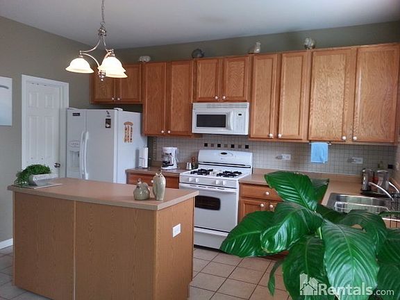 3rd image of 2281 Beresford Dr