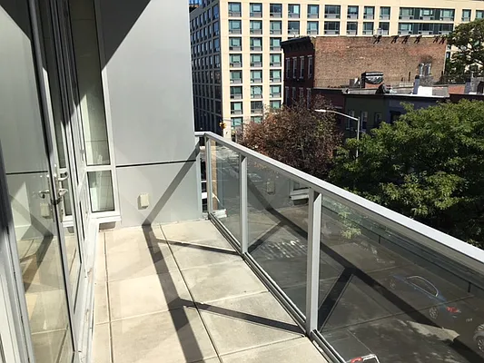 Rented by Premier Metro Realty Corp | media 44