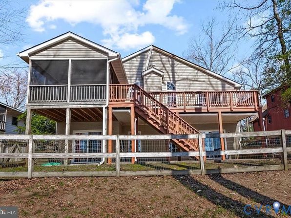 686 Lake Caroline Dr