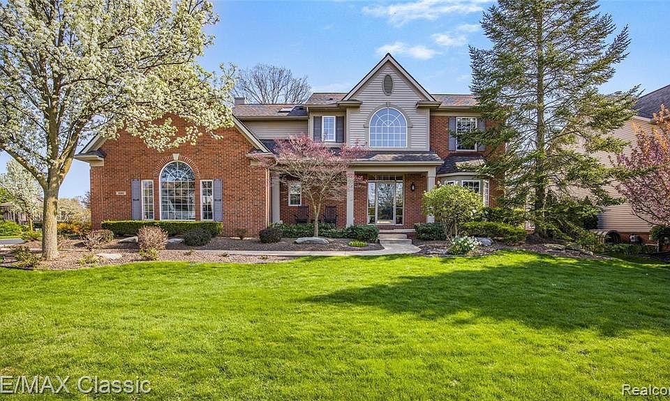 1090 Surrey Ln, South Lyon, MI 48178 | Zillow