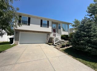 8110 S 20th St, Lincoln, NE 68512