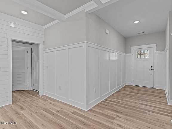 3rd image of 510 Leatherwood Drive NW