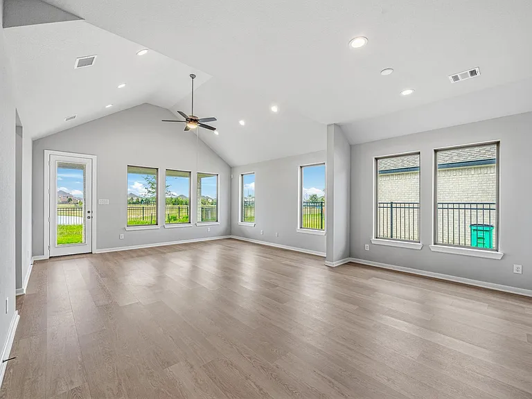 7623 Coral Lake Dr — Photo 18