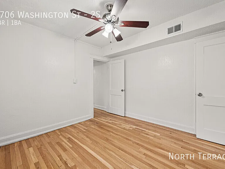 3706 Washington St #2S — Photo 11