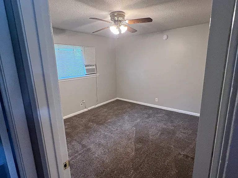 1610B Glowmont Dr #B — Photo 12