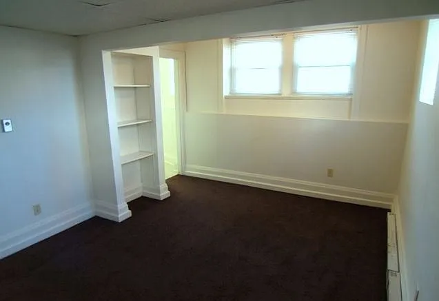1550 E Broad St — Photo 11