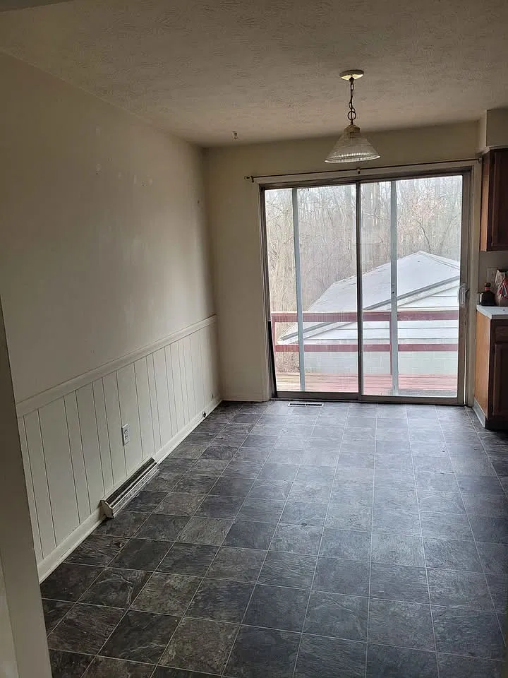 2 bed, 1.5 bath, 1500 sqft, $1,295 — Photo 2