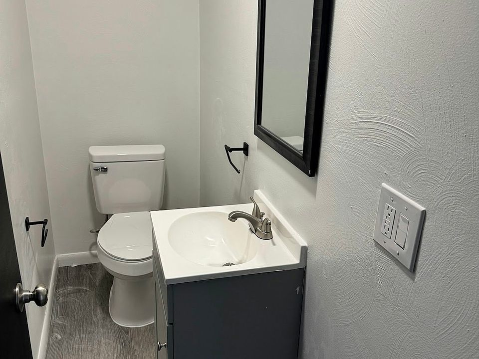 1st image of 4161 W Ridge Rd #5