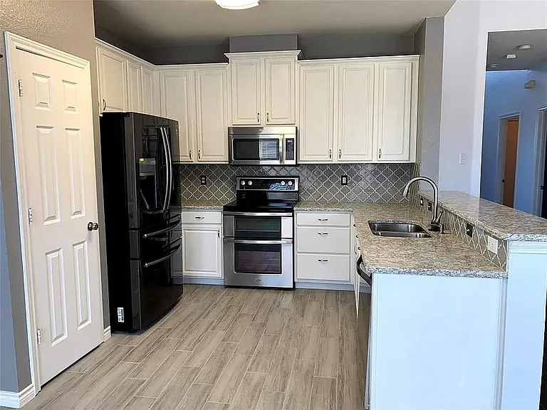 4500 Hickory Meadows Ln — Photo 20