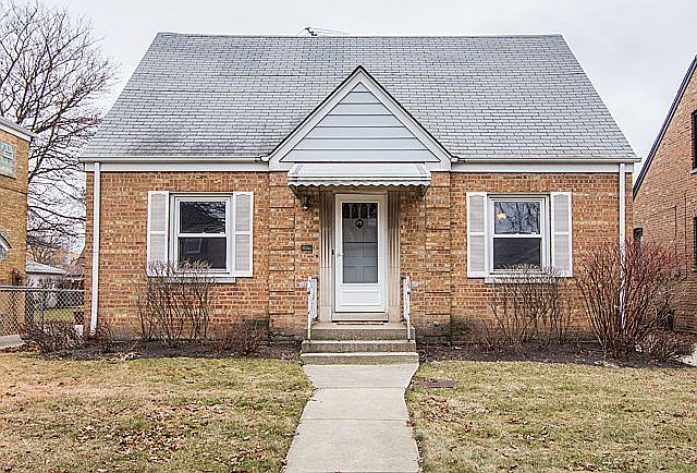 1st image of 4831 N Mulligan Ave