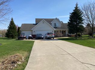 691 Roxbury Ct, Oxford, MI 48371