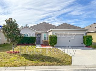 333 Holly Berry Dr, Davenport, FL 33897