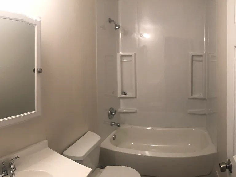 416B Shingiss St — Photo 8