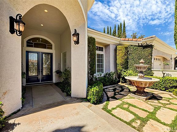 4th image of 1660 Alamitos Cir