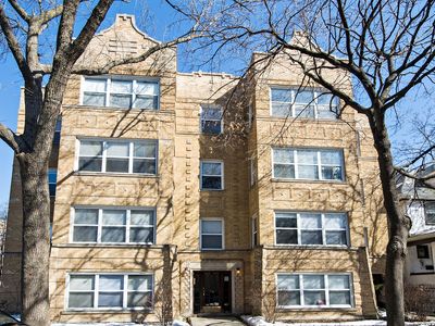 4455 N Whipple St APT 2, Chicago, IL, 60625
