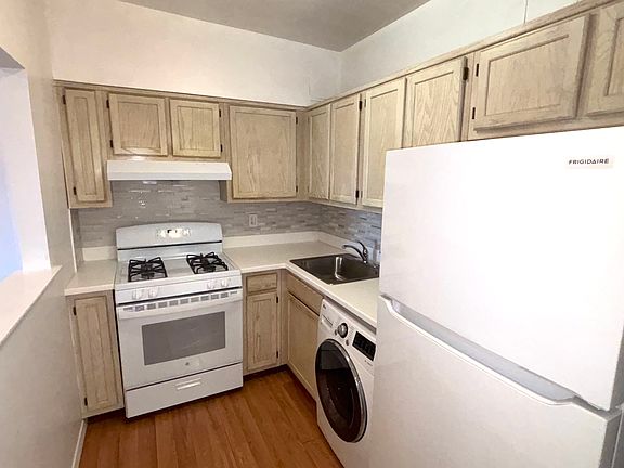 5th image of 373 Cumberland St #3