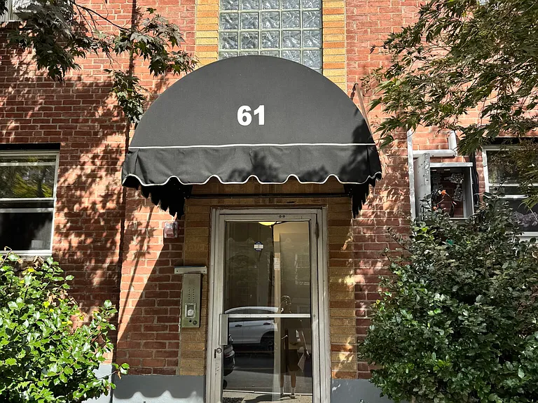 61 Selkirk Rd #4 — Photo 24